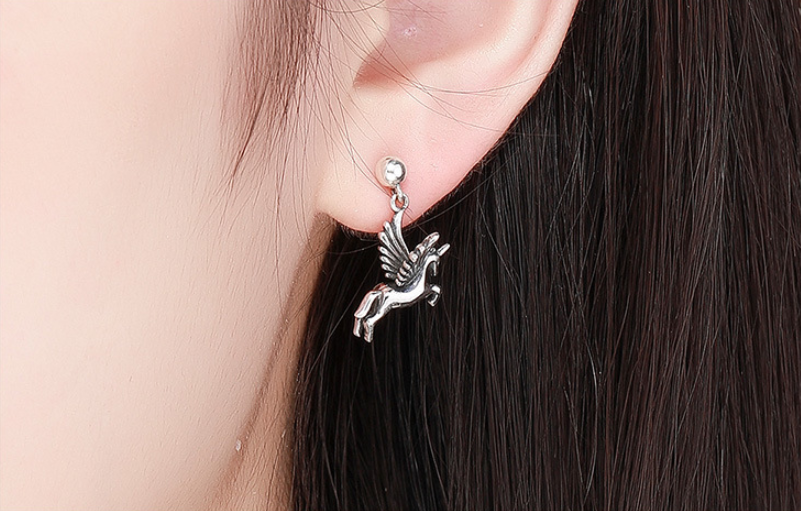 S925 sterling silver female earrings hypoallergenic European and American unicorn memory earrings